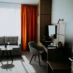 Hp Park Plaza