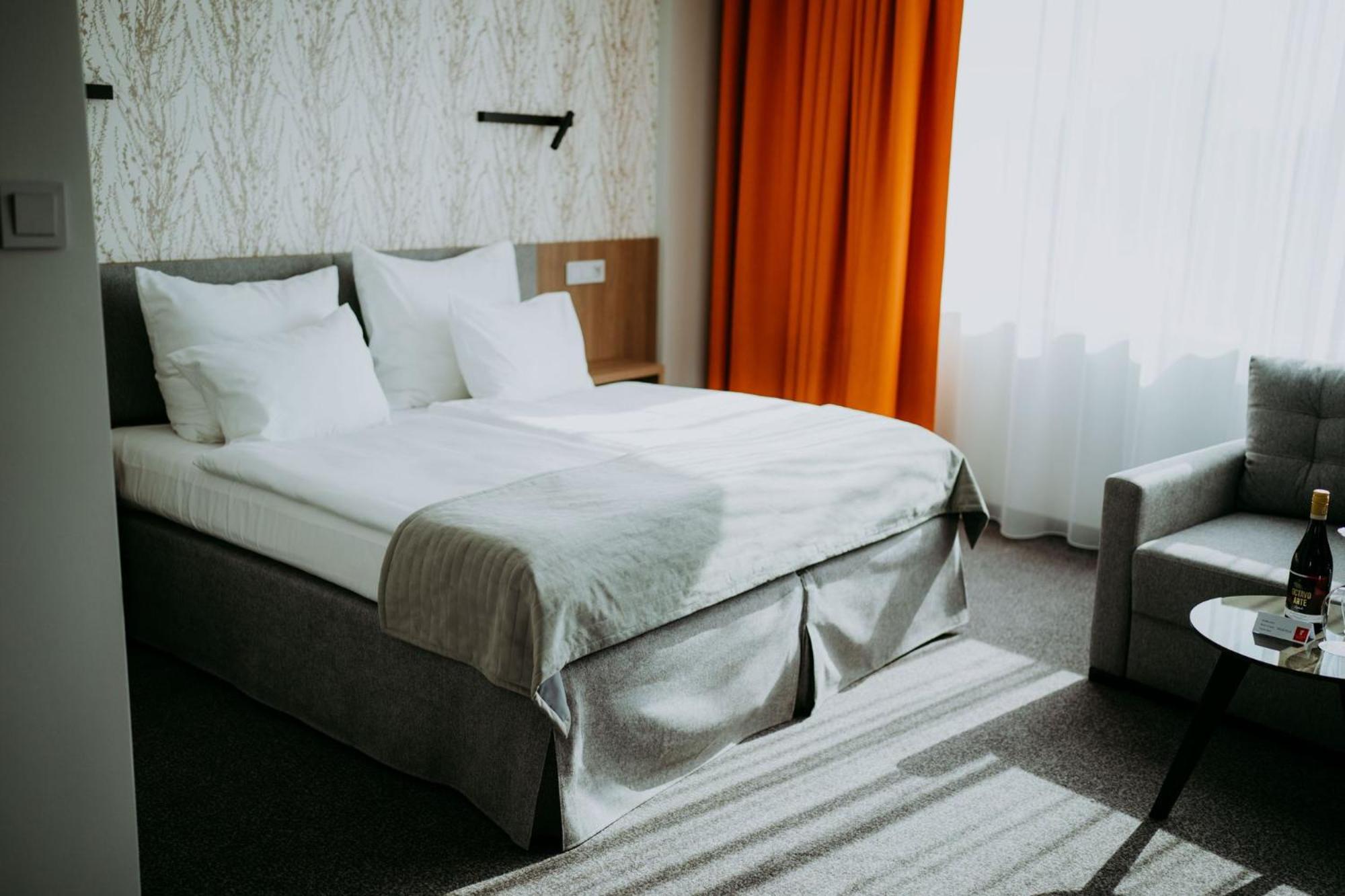 Hotel Hp Park Plaza 4*