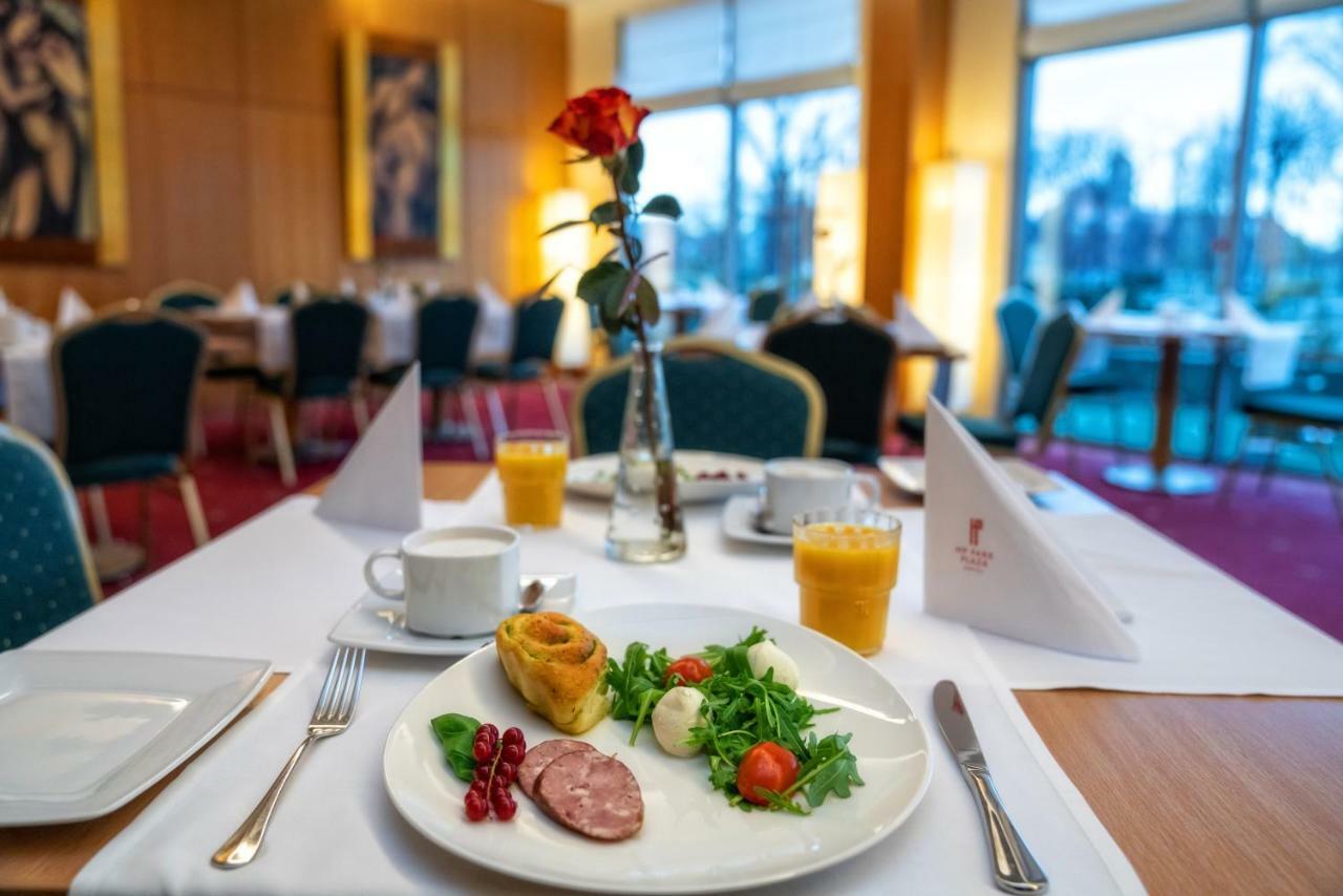 Hp Park Plaza Hotel 4*
